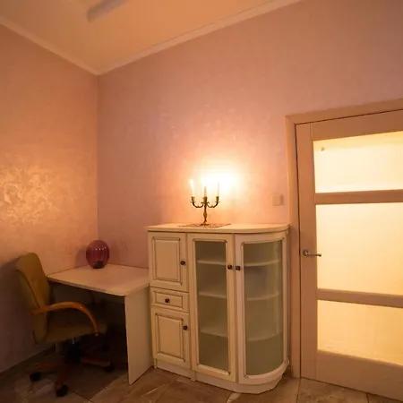 Modern Near Forum Mall Apartment