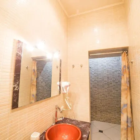 Modern Near Forum Mall Apartment